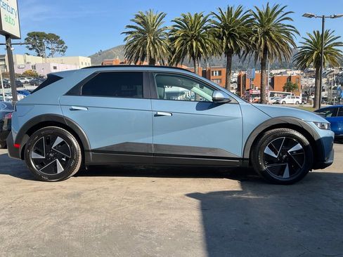 Used 2025 Hyundai Ioniq 5 SEL image 3