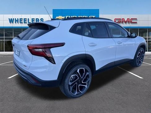 Certified 2024 Chevrolet Trax RS w/ Driver Confidence Package image 6