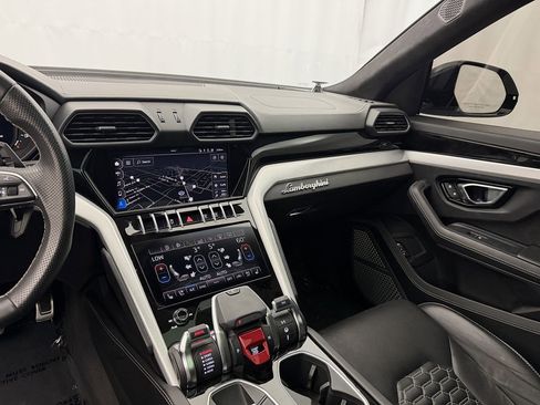 Used 2021 Lamborghini Urus image 28