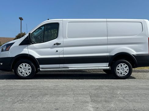 Used 2025 Ford Transit 250 Low Roof w/ Exterior Upgrade Package RWD image 2