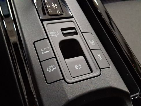 New 2026 Toyota Prius SE image 15