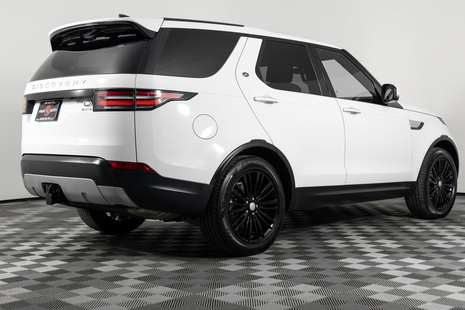 Used 2017 Land Rover Discovery HSE Luxury AWD/4WD image 8