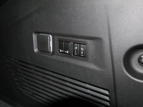 New 2026 GMC Yukon XL AT4 Ultimate AWD/4WD image 6