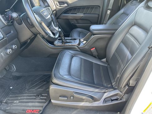 Used 2021 GMC Canyon Denali image 17