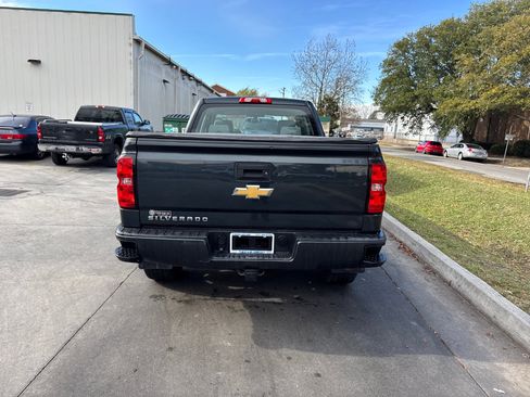 Used 2017 Chevrolet Silverado 1500 W/T w/ Trailering Package image 9