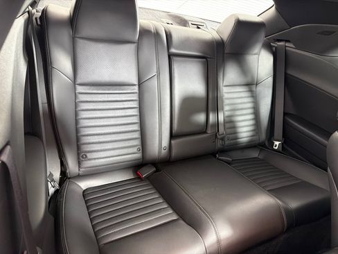 Used 2011 Dodge Challenger R/T RWD image 18