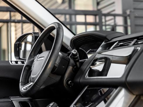 Used 2019 Land Rover Range Rover Sport HSE AWD/4WD image 43