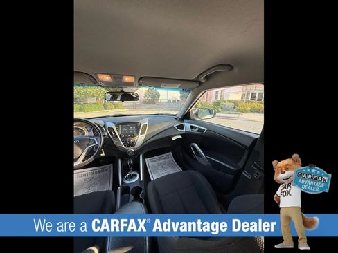 Used 2017 Hyundai Veloster FWD image 24
