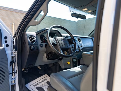 Used 2018 Ford F650 2WD Regular Cab Super Duty image 33