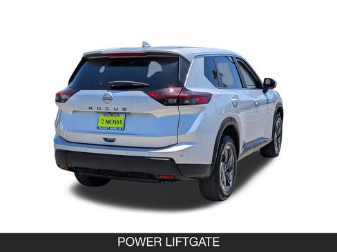 Used 2025 Nissan Rogue SV FWD image 8