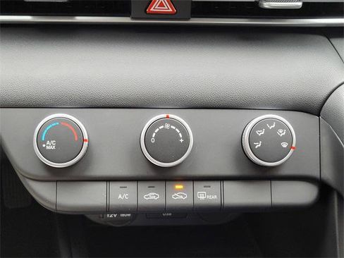 New 2026 Hyundai Elantra SE image 22