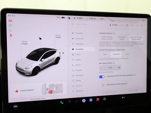 Used 2022 Tesla Model Y Long Range image 48