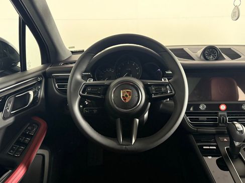 New 2026 Porsche Macan image 21