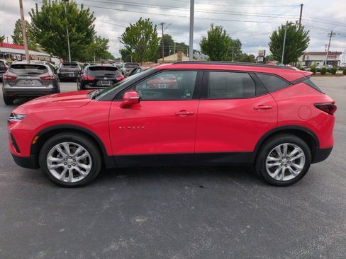 Used 2022 Chevrolet Blazer LT w/ Sound & Technology Package FWD image 8
