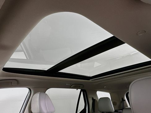 Used 2025 Honda Pilot Touring image 26