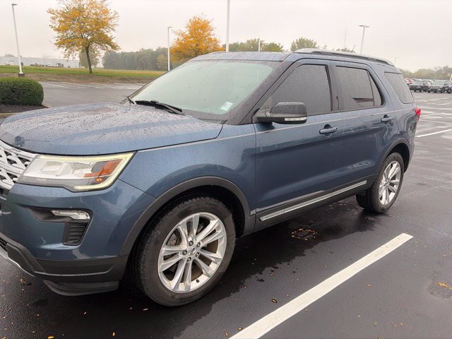 Used 2018 Ford Explorer XLT w/ Equipment Group 202A AWD/4WD image 3