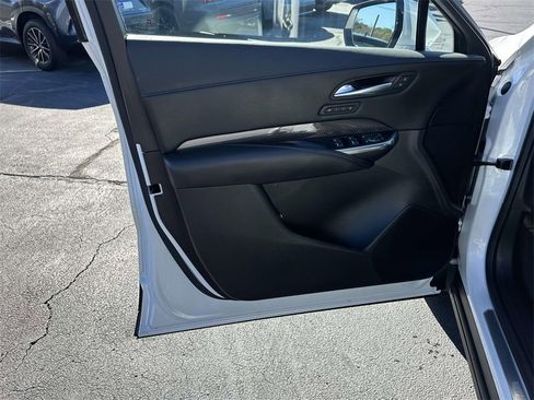 Used 2024 Cadillac XT4 Sport image 5