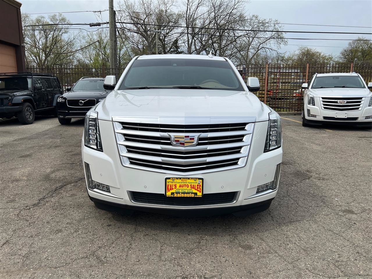 Used 2017 Cadillac Escalade Platinum AWD/4WD image 14
