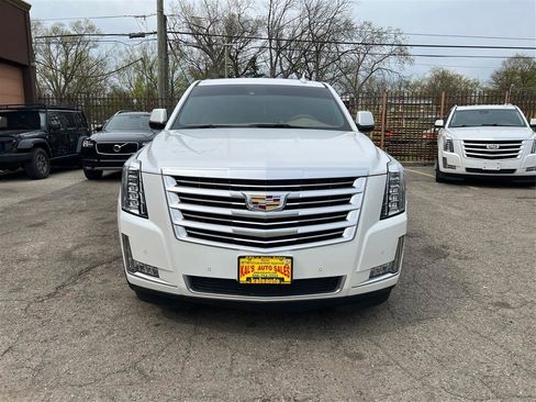 Used 2017 Cadillac Escalade Platinum AWD/4WD image 14
