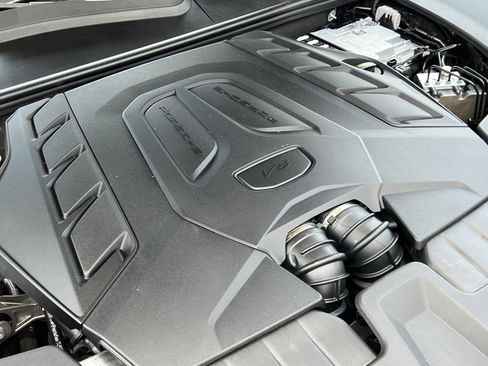 Certified 2025 Porsche Cayenne S image 31