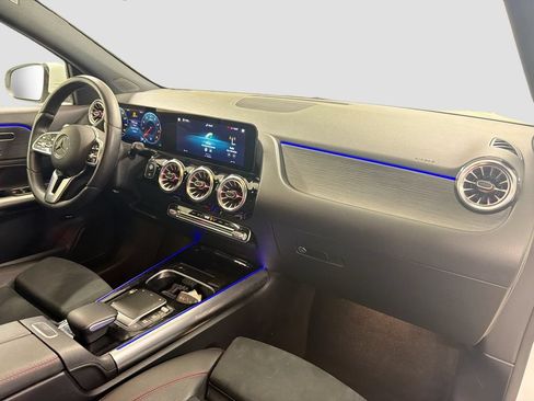 Certified 2023 Mercedes-Benz GLA 250 4MATIC image 28