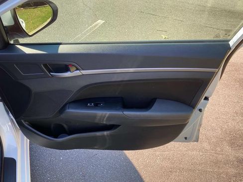 Used 2018 Hyundai Elantra Value Edition FWD image 35