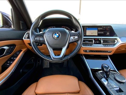 Used 2019 BMW 330i Sedan w/ Driving Assistance Package image 5