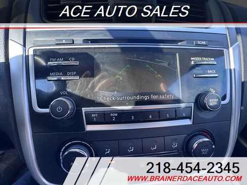 Used 2017 Nissan Altima 2.5 SR w/ LED Appearance Package image 13