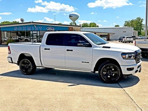 Used 2023 RAM 1500 Big Horn AWD/4WD image 3