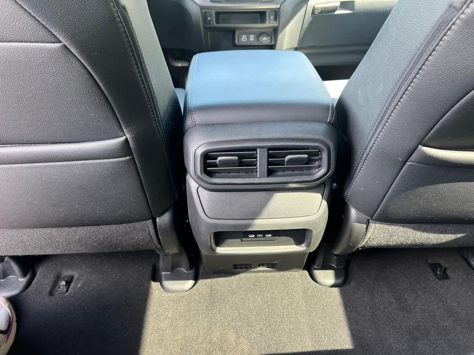 Used 2025 Honda Passport EX-L image 30