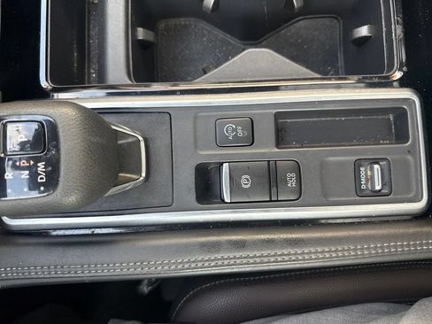 Used 2025 Nissan Pathfinder Platinum w/ Cargo Package FWD image 14