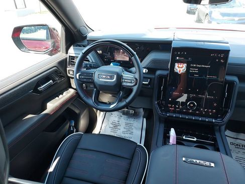 New 2026 GMC Yukon AT4 Ultimate w/ LPO, Floor Liner Package AWD/4WD image 15