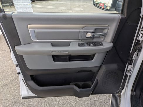 Used 2015 RAM 2500 SLT image 10