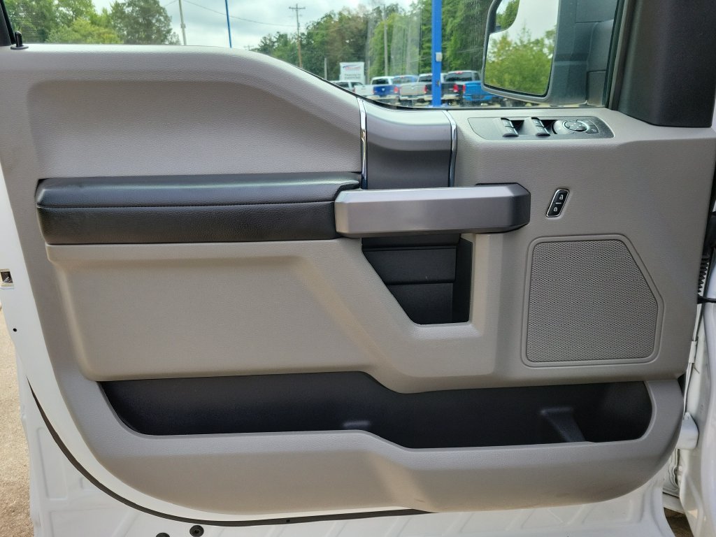 Used 2019 Ford F150 XLT w/ Equipment Group 302A Luxury AWD/4WD image 18