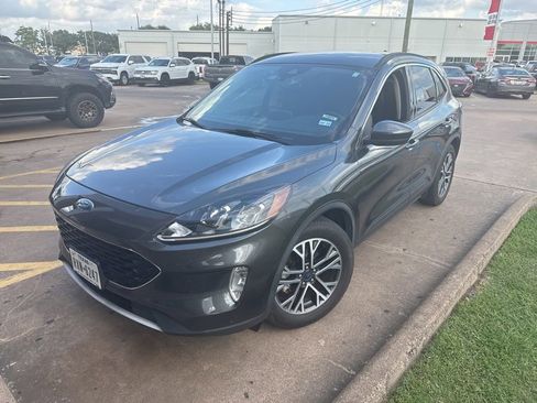 Used 2020 Ford Escape SEL FWD image 4