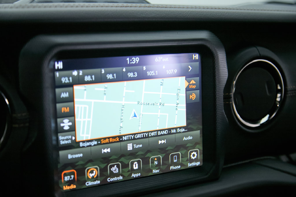 Used 2023 Jeep Wrangler Unlimited Sahara AWD/4WD image 21