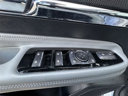 Used 2021 Lincoln Corsair Reserve w/ Equipment Group 201A image 13