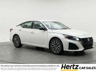 Used 2025 Nissan Altima 2.5 SV video 1