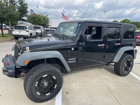 Used 2015 Jeep Wrangler Unlimited Sport w/ Quick Order Package 24S AWD/4WD image 6