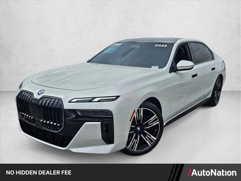 Certified 2025 BMW 760i xDrive AWD/4WD image 1