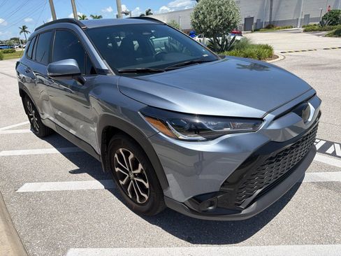 Used 2024 Toyota Corolla Cross AWD Hybrid image 7