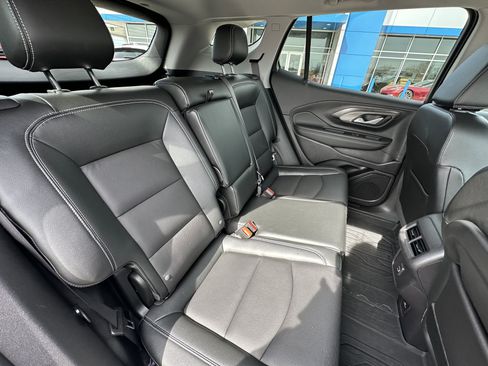 Used 2024 GMC Terrain SLT w/ Infotainment Package II AWD/4WD image 31