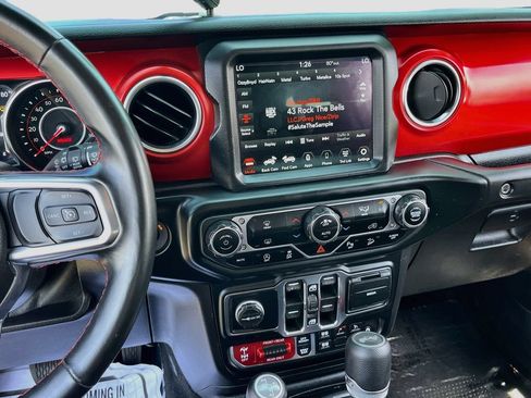 Used 2021 Jeep Wrangler Unlimited Rubicon AWD/4WD image 14