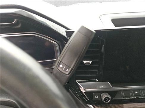 Used 2023 Chevrolet Silverado 1500 LT AWD/4WD image 22
