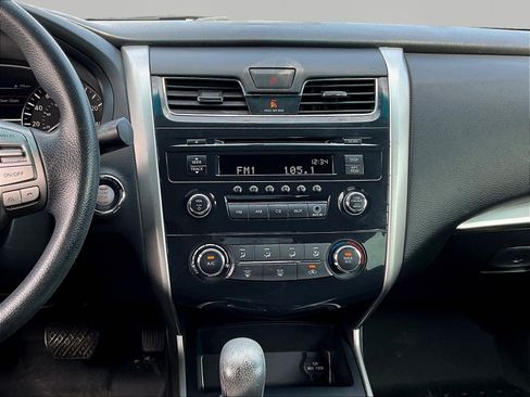 Used 2015 Nissan Altima 2.5 S w/ Power Driver Seat Package FWD image 9