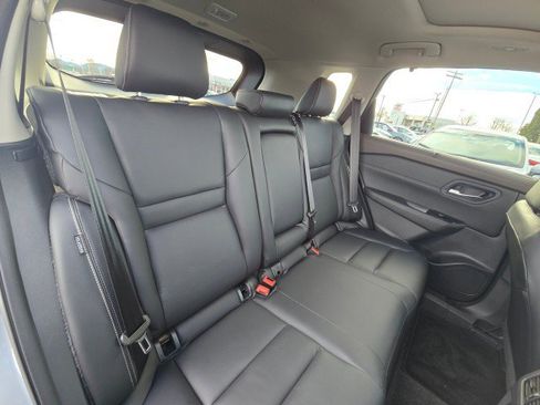 Used 2023 Nissan Rogue SL w/ SL Premium Package image 16