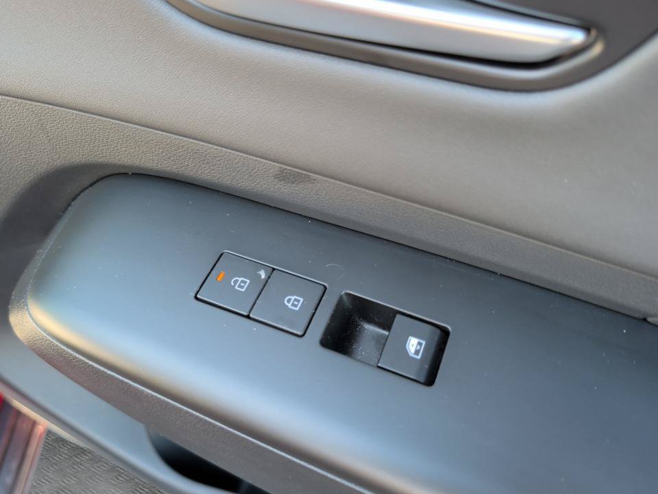 Certified 2024 Hyundai Kona Limited FWD image 31