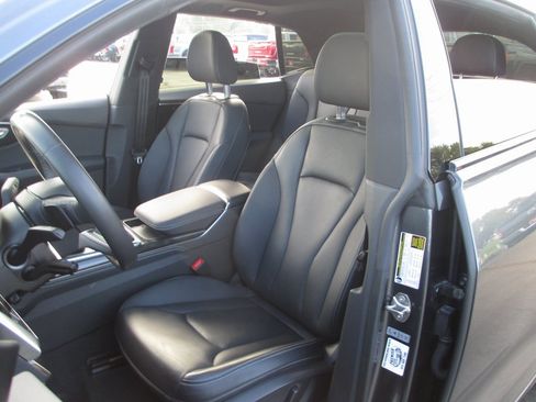 Used 2022 Audi Q8 Prestige image 18