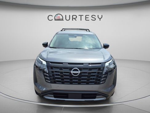 New 2026 Nissan Pathfinder SL FWD image 9