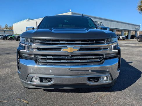 Used 2021 Chevrolet Silverado 1500 LTZ w/ Technology Package image 8